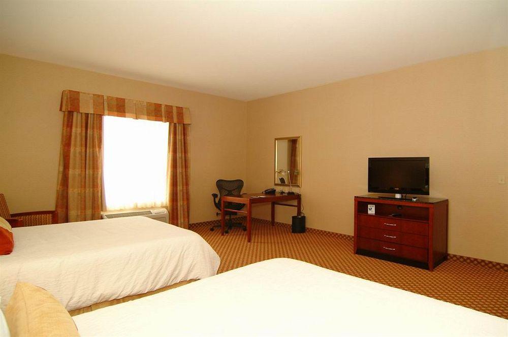 Hilton Garden Hotel 3*