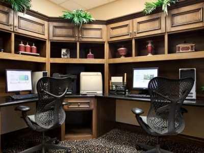 Hilton Garden Hotel 3*
